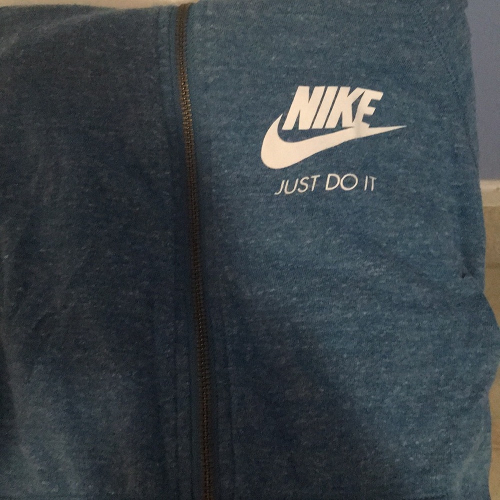 Nike sweatshirt with hood